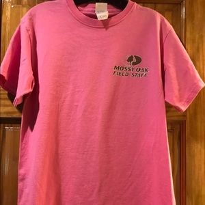 Mossy Oak Pink T-shirt 
Size Medium 8 - 10
